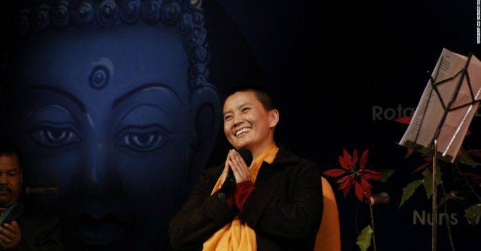 Ani Choying Drolma, người cất lên những thanh âm thần thánh rung động tới cõi Phật
