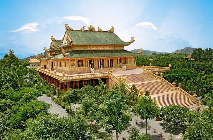 Luận về không gian văn hóa Việt qua hình ảnh ngôi chùa