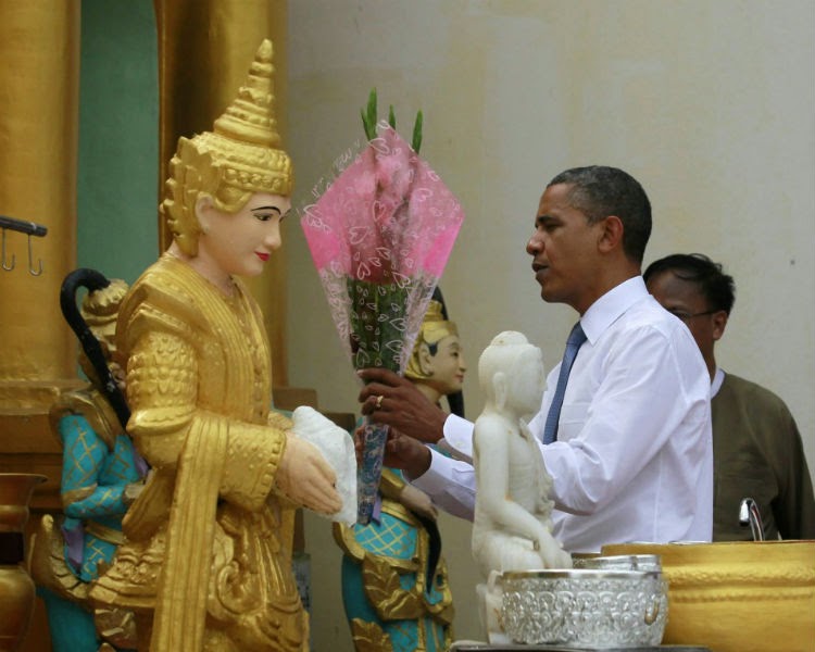 Tổng thống Obama tắm Phật tại Myanmar