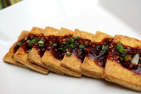 Đậu phụ tẩm ướp rán - Fried marinated tofu (Chay Tịnh)